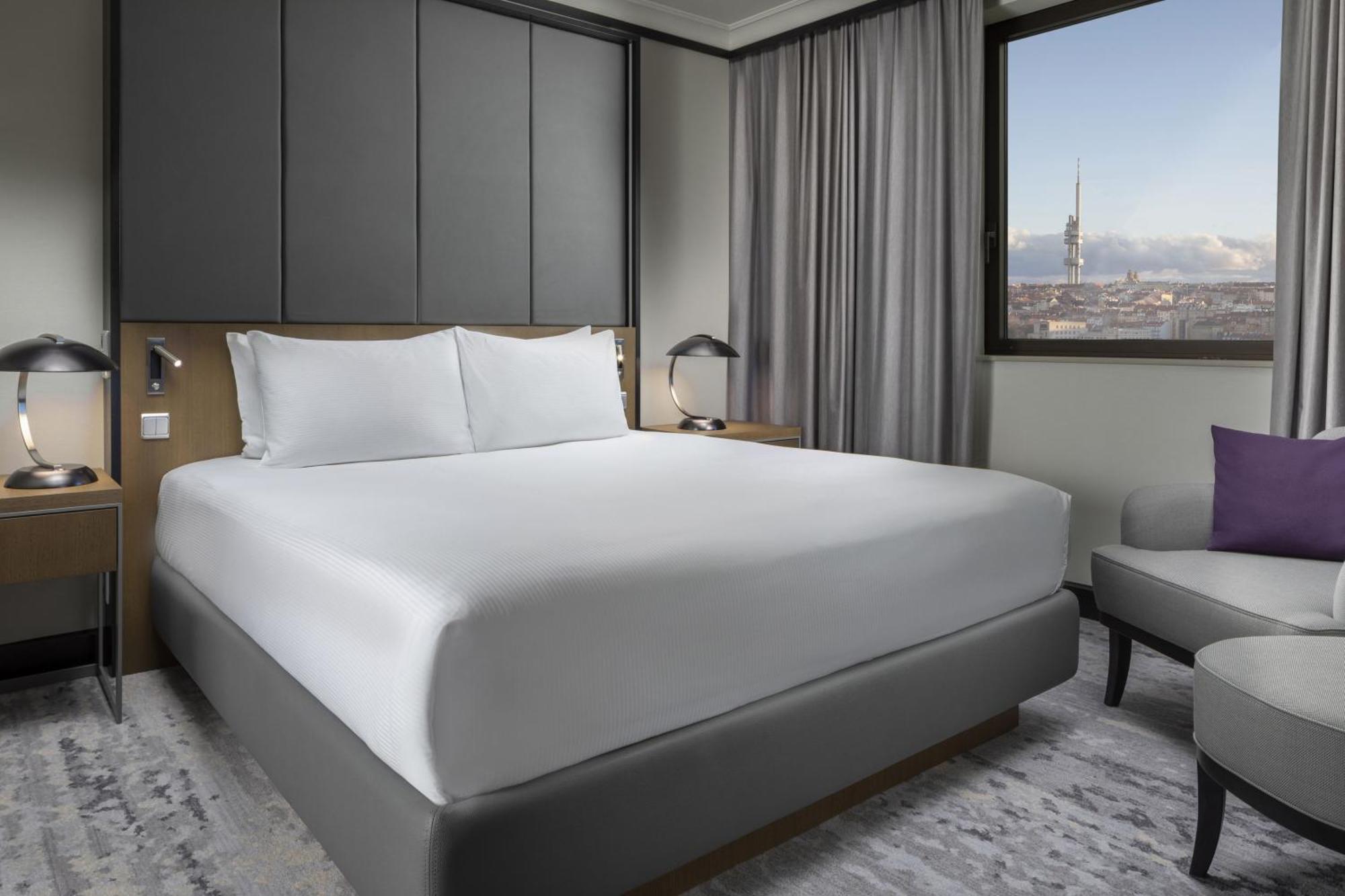 Junior Suite,1729997668:JPEG